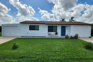 421 Cross St, North Fort Myers, FL 33903 - Photo 1