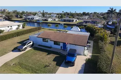 421 Cross St, North Fort Myers, FL 33903 - Photo 3