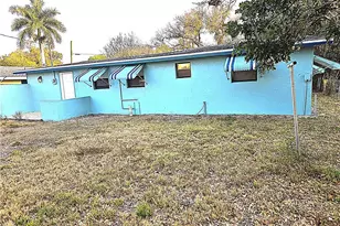 135 Powell Creek Cir, North Fort Myers, FL 33917 - Photo 23