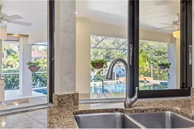 12423 McGregor Woods Cir, Fort Myers, FL 33908 - Photo 7