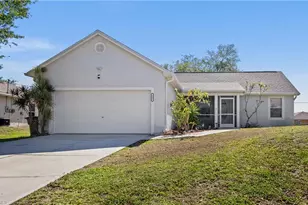 125 NE 11th Pl, Cape Coral, FL 33909 - Photo 1