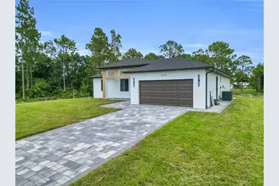 1018 Calvin Ave, Lehigh Acres, FL 33972 - Photo 5