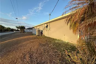 3114 51st St W, Lehigh Acres, FL 33971 - Photo 25