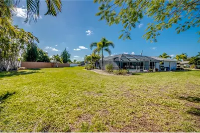 3945 SE 9th Ct, Cape Coral, FL 33904 - Photo 3