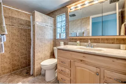 3945 SE 9th Ct, Cape Coral, FL 33904 - Photo 25