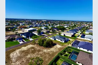 1727 SW 39th St, Cape Coral, FL 33914 - Photo 9