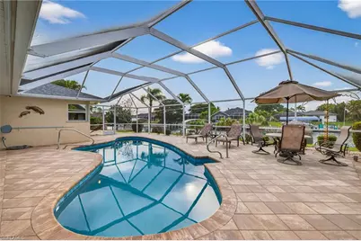 1710 SE 10th Pl, Cape Coral, FL 33990 - Photo 27