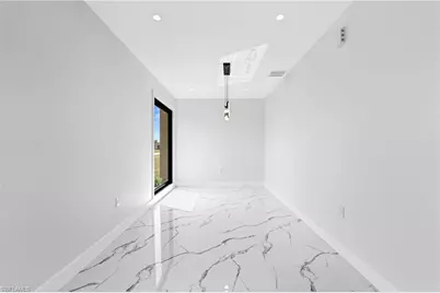 2027 NE 18th St, Cape Coral, FL 33909 - Photo 11