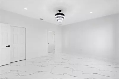 2027 NE 18th St, Cape Coral, FL 33909 - Photo 23