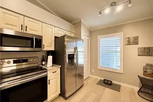 9610 Victoria Ln, Naples, FL 34109 - Photo 13