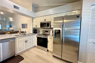 9610 Victoria Ln, Naples, FL 34109 - Photo 11