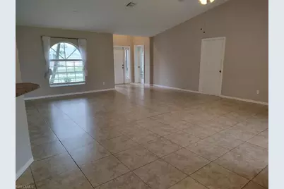 1034 SE 5th Pl, Cape Coral, FL 33990 - Photo 3