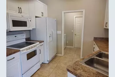 1034 SE 5th Pl, Cape Coral, FL 33990 - Photo 5