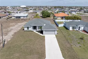 1027 NW 19th St, Cape Coral, FL 33993 - Photo 3