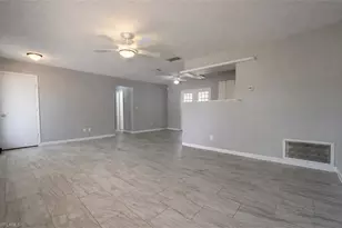 424 Cactus Cir, Lehigh Acres, FL 33936 - Photo 3