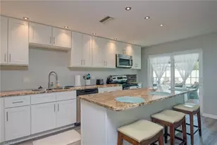 209 SE 44th Terrace, Cape Coral, FL 33904 - Photo 9