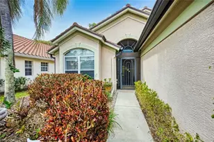 9917 Las Casas Dr, Fort Myers, FL 33919 - Photo 5