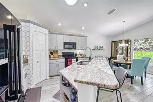 9917 Las Casas Dr, Fort Myers, FL 33919 - Photo 15