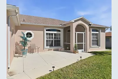 105 SE 40th Ter, Cape Coral, FL 33904 - Photo 7