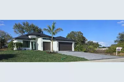 529 Theodore Vail St E, Lehigh Acres, FL 33974 - Photo 3