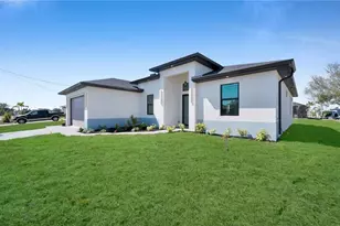 204 NW 18th Ave, Cape Coral, FL 33993 - Photo 3