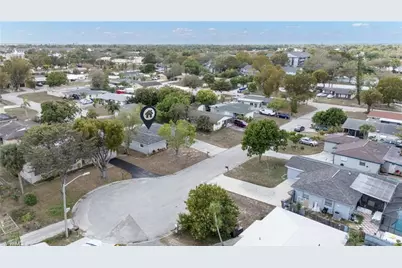 1652 Jamestown Ct, Fort Myers, FL 33907 - Photo 17
