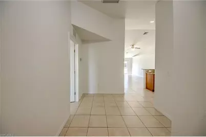 842/844 SW 39th Ter, Cape Coral, FL 33914 - Photo 5