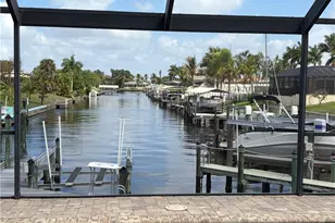 1721 SE 29th Ln, Cape Coral, FL 33904 - Photo 7