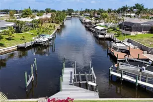 1721 SE 29th Ln, Cape Coral, FL 33904 - Photo 5