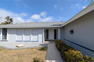 1329 Oaklawn Ct, Fort Myers, FL 33919 - Photo 3