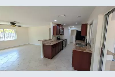 1329 Oaklawn Ct, Fort Myers, FL 33919 - Photo 11