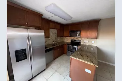 1520 Park Meadows Dr #4, Fort Myers, FL 33907 - Photo 9