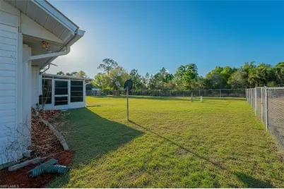 5018 E Hummingbird Dr, Labelle, FL 33935 - Photo 21