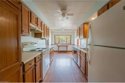 5018 E Hummingbird Dr, Labelle, FL 33935 - Photo 9