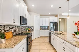 3028 Royal Gardens Ave, Fort Myers, FL 33916 - Photo 5