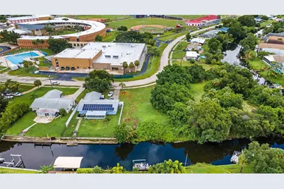 947 Iris Dr, North Fort Myers, FL 33903 - Photo 11