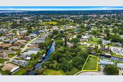 947 Iris Dr, North Fort Myers, FL 33903 - Photo 15