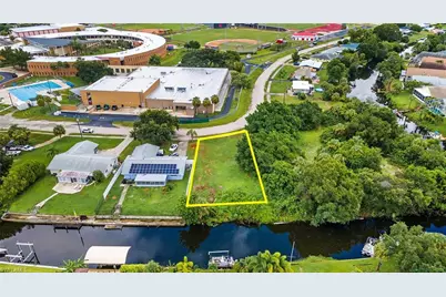 947 Iris Dr, North Fort Myers, FL 33903 - Photo 17