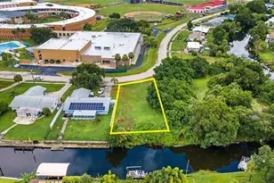 947 Iris Dr, North Fort Myers, FL 33903 - Photo 17