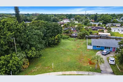 947 Iris Dr, North Fort Myers, FL 33903 - Photo 19