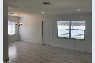 11460 Summerwinds Ct, Fort Myers, FL 33908 - Photo 9