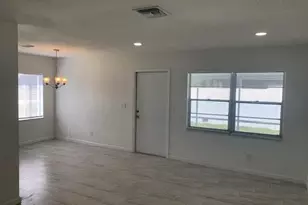 11460 Summerwinds Ct, Fort Myers, FL 33908 - Photo 9