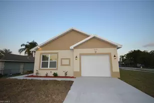 2197 Davis Ct, Fort Myers, FL 33916 - Photo 3