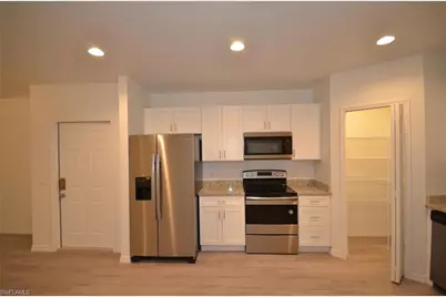 2197 Davis Ct, Fort Myers, FL 33916 - Photo 5