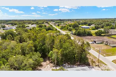 3008 44th St SW, Lehigh Acres, FL 33976 - Photo 7