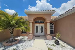 809 Lincoln Ave, Lehigh Acres, FL 33972 - Photo 1