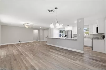 5051 Fairfield Dr, Fort Myers, FL 33919 - Photo 5