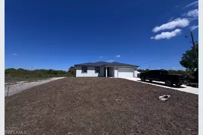 617 Chestnut St E, Lehigh Acres, FL 33974 - Photo 5