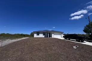 617 Chestnut St E, Lehigh Acres, FL 33974 - Photo 5