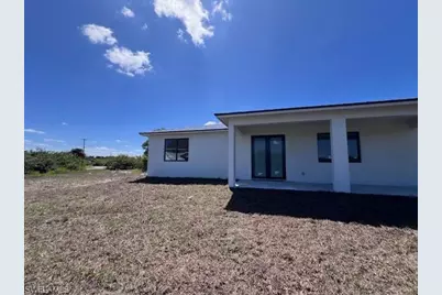 617 Chestnut St E, Lehigh Acres, FL 33974 - Photo 13